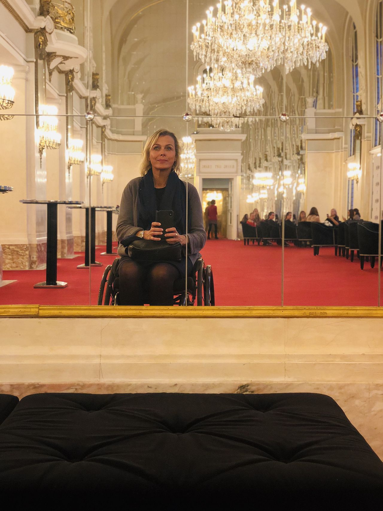 Wie Eine Königin Im Theater Des Westens... Mamma Mia! - Deine Christine!